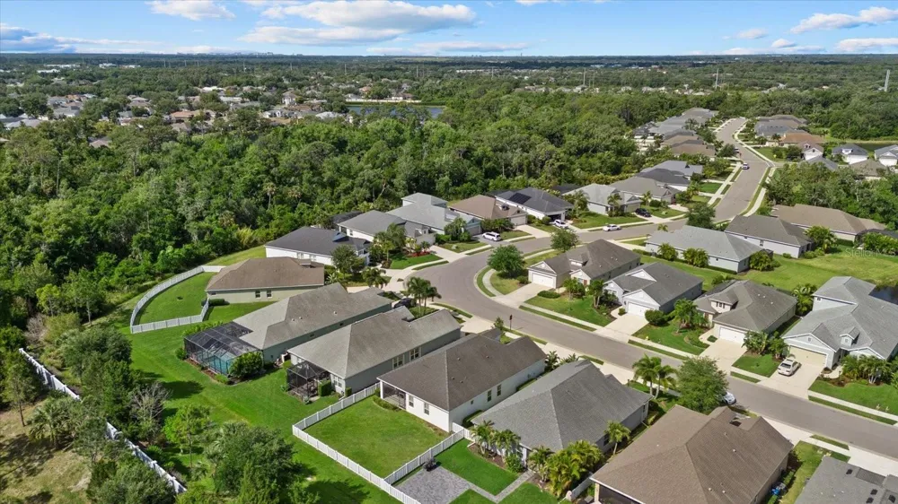 7526 RIDGELAKE CIRCLE Bradenton, FL 34203