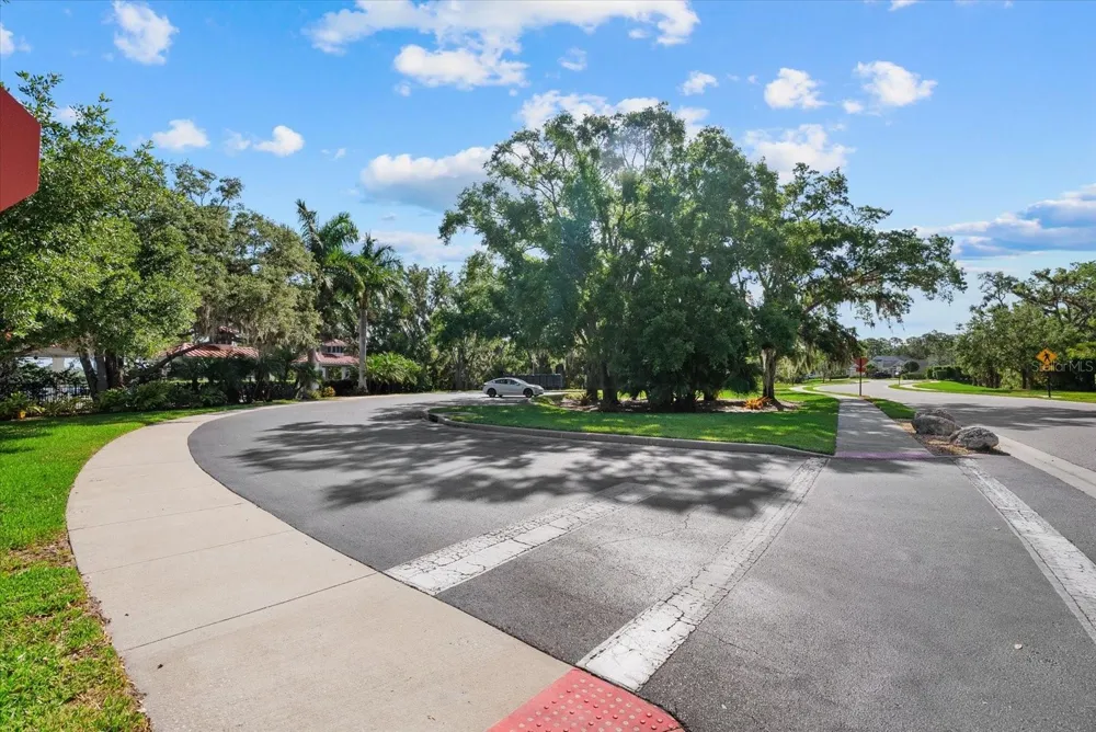 7526 RIDGELAKE CIRCLE Bradenton, FL 34203