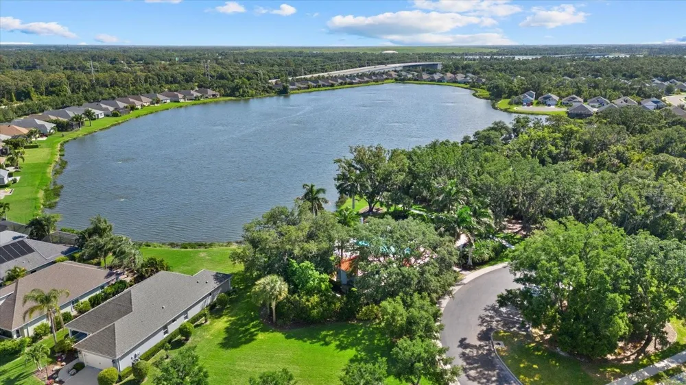 7526 RIDGELAKE CIRCLE Bradenton, FL 34203
