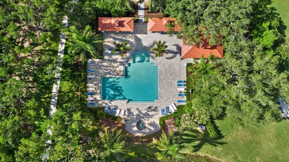 7526 RIDGELAKE CIRCLE Bradenton, FL 34203