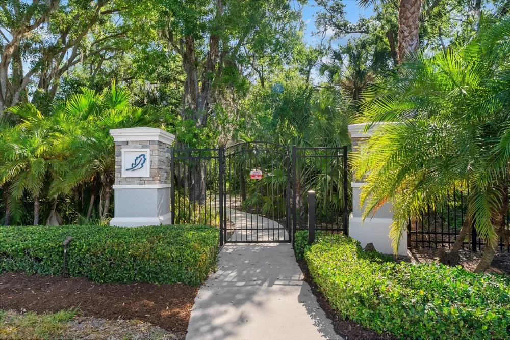 7526 RIDGELAKE CIRCLE Bradenton, FL 34203