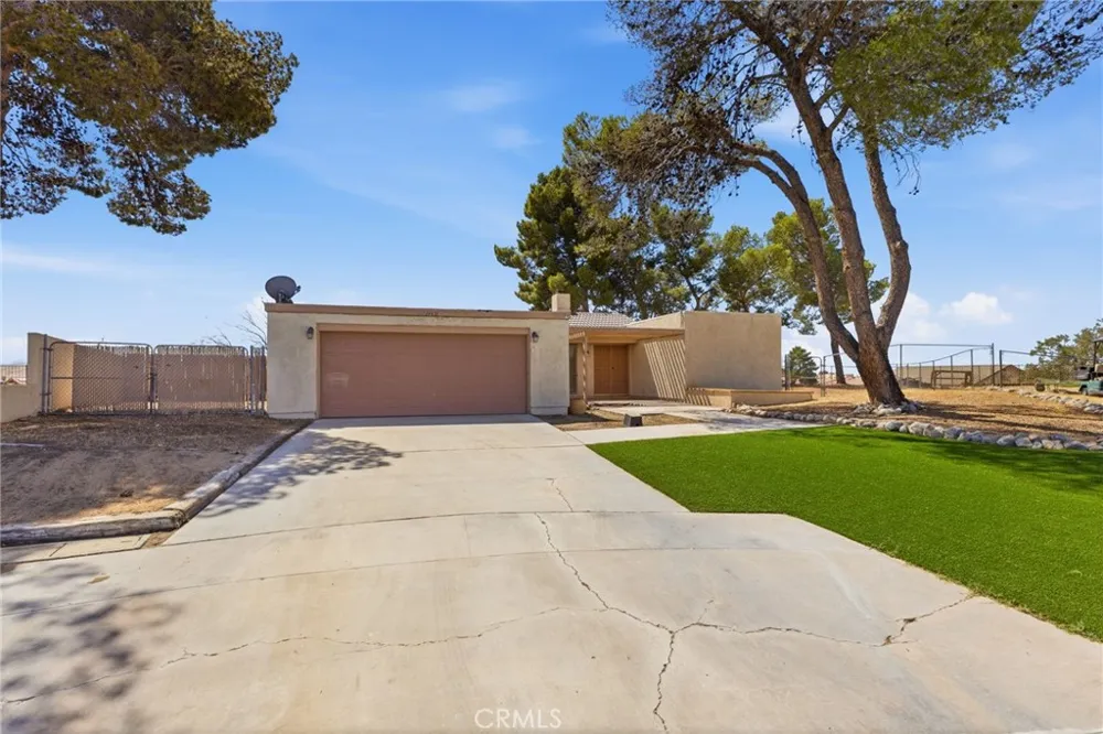 14431 Helm Court Helendale, CA 92342