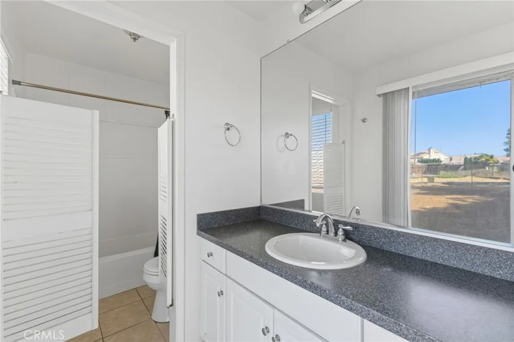 14431 Helm Court Helendale, CA 92342