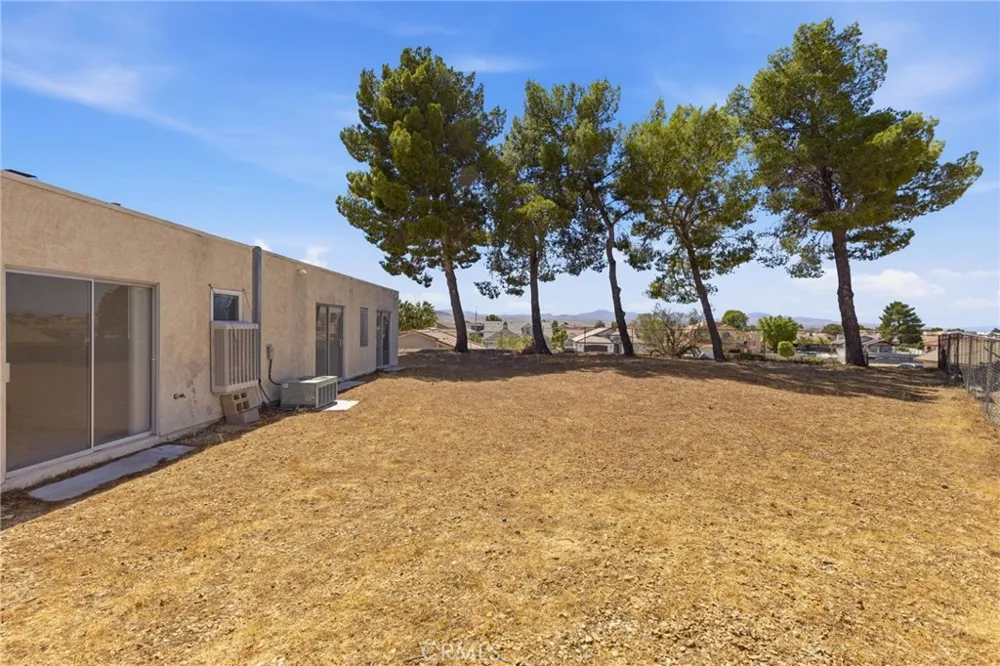14431 Helm Court Helendale, CA 92342