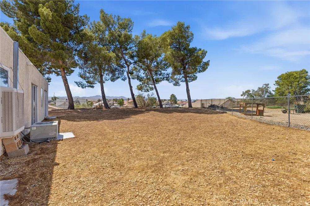 14431 Helm Court Helendale, CA 92342
