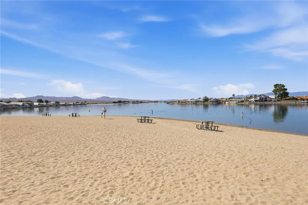14431 Helm Court Helendale, CA 92342