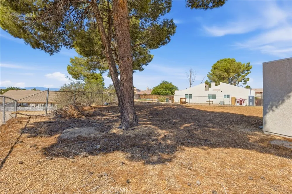 14431 Helm Court Helendale, CA 92342