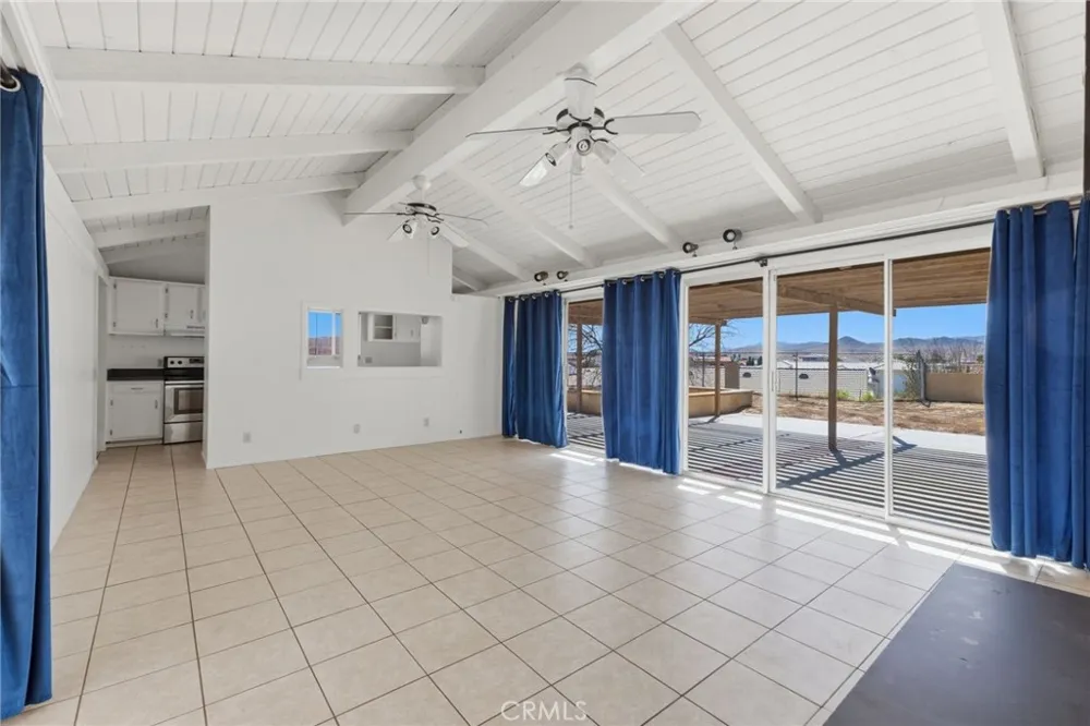 14431 Helm Court Helendale, CA 92342