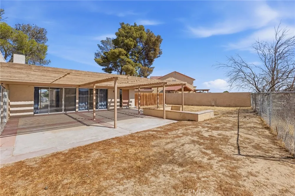 14431 Helm Court Helendale, CA 92342