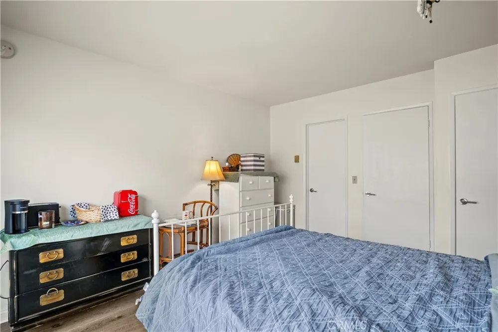 381 E Surfside Port Hueneme, CA 93041