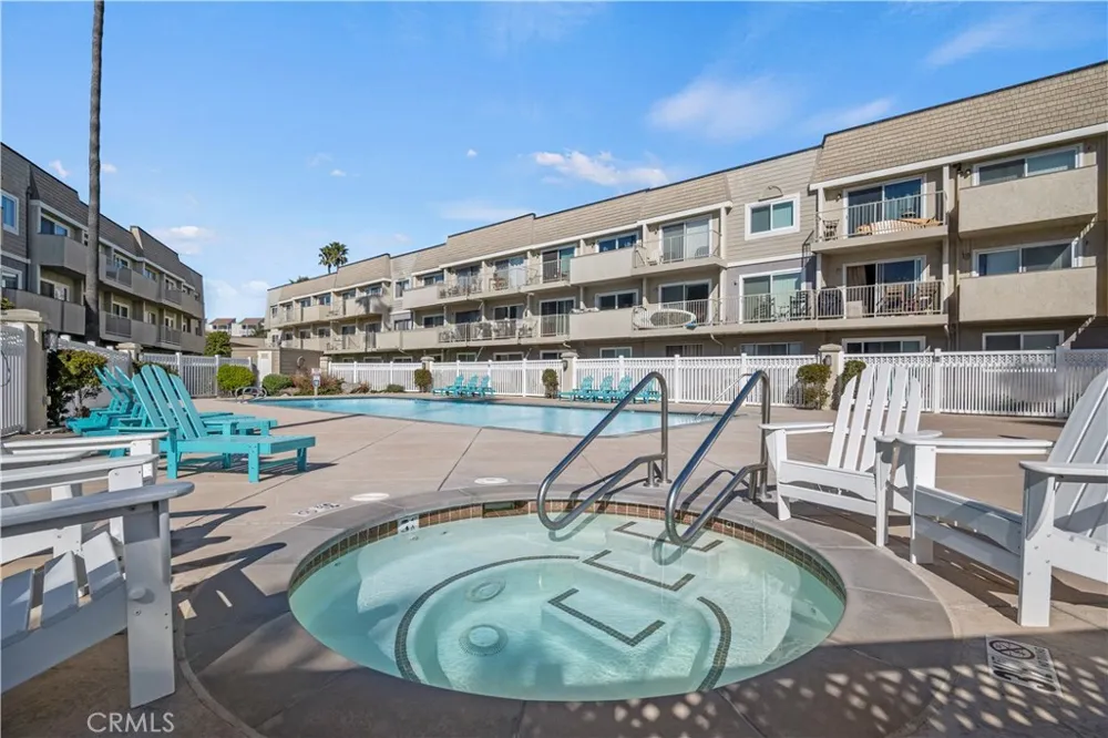 381 E Surfside Port Hueneme, CA 93041