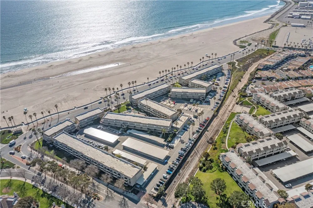 381 E Surfside Port Hueneme, CA 93041