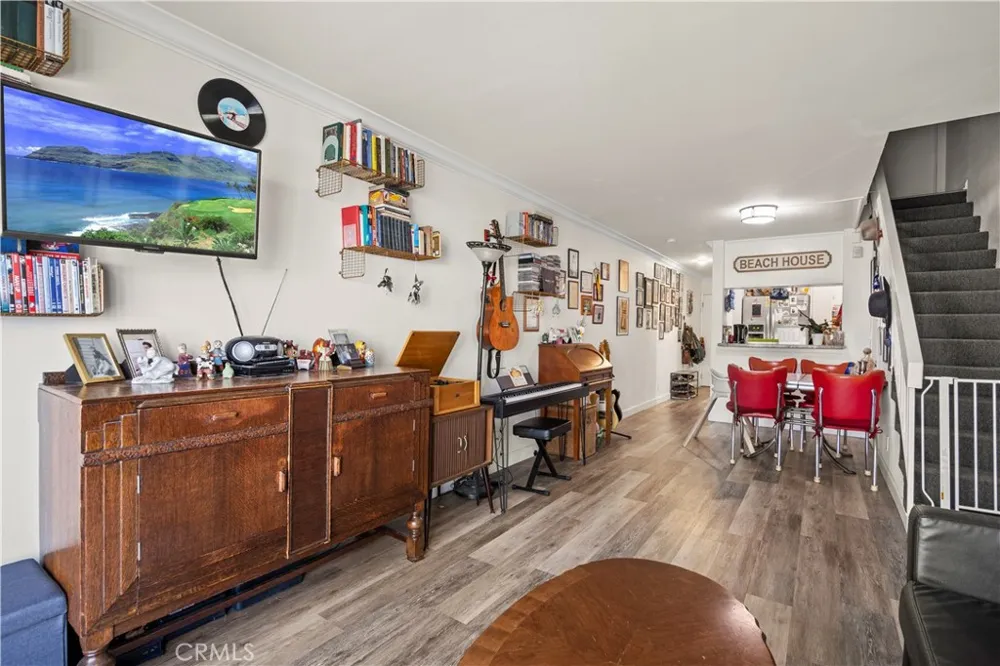 381 E Surfside Port Hueneme, CA 93041