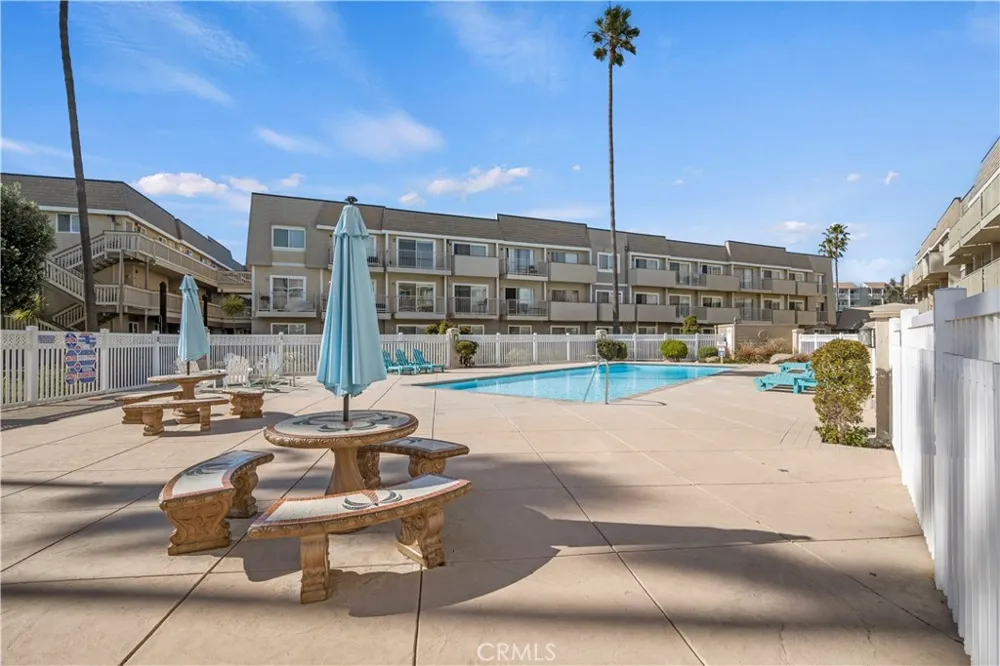 381 E Surfside Port Hueneme, CA 93041