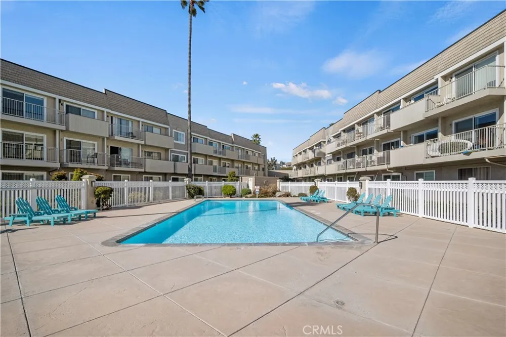 381 E Surfside Port Hueneme, CA 93041
