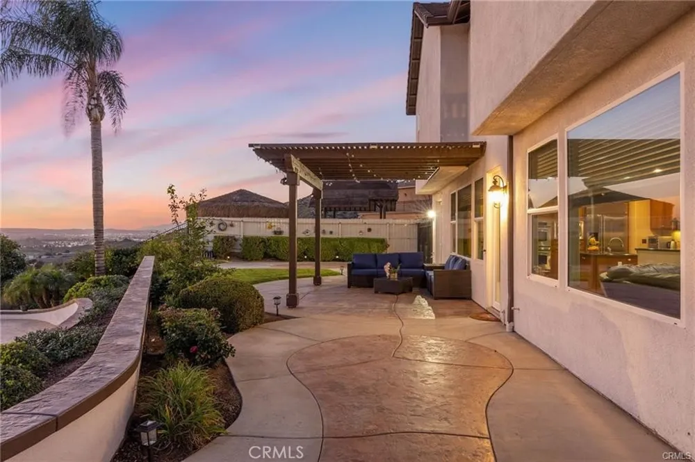 290 Cross Rail Norco, CA 92860