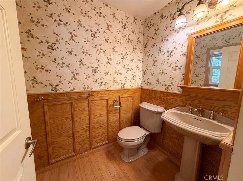 295 Fairway Lake Arrowhead, CA 92352