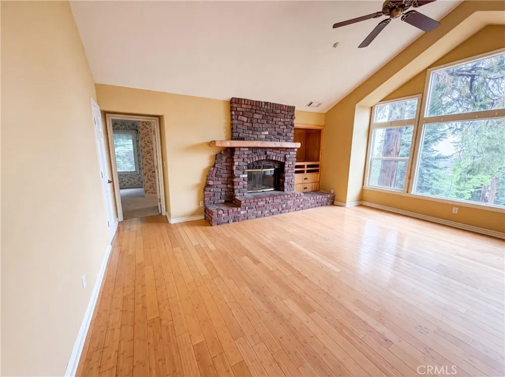 295 Fairway Lake Arrowhead, CA 92352