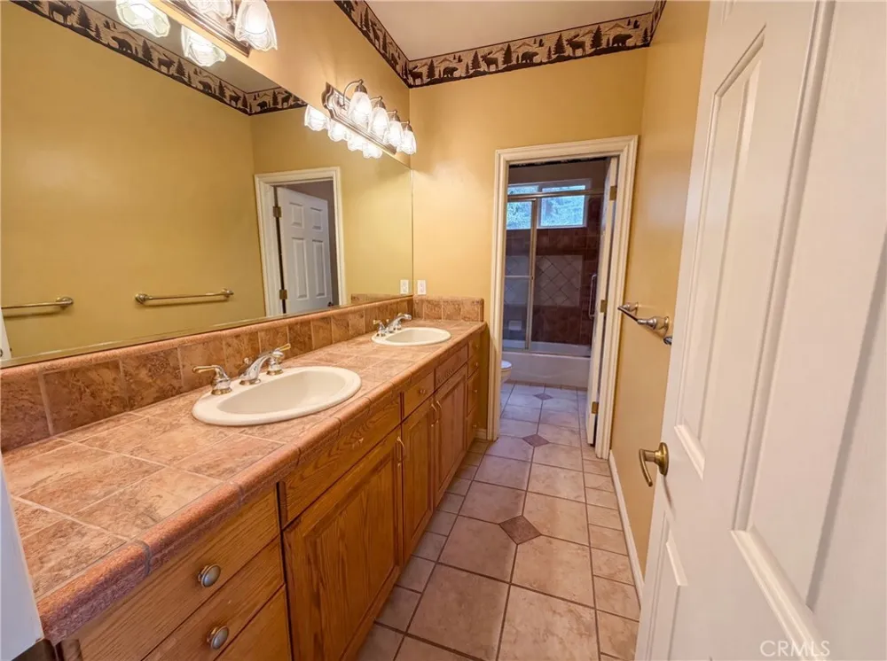 295 Fairway Lake Arrowhead, CA 92352