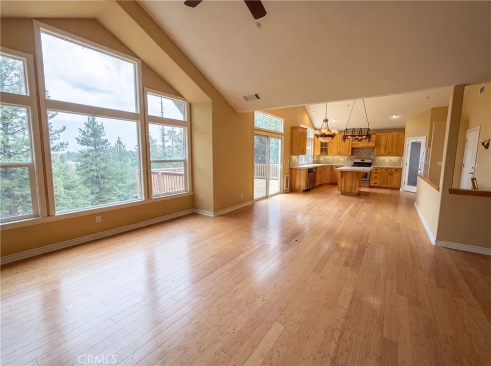 295 Fairway Lake Arrowhead, CA 92352