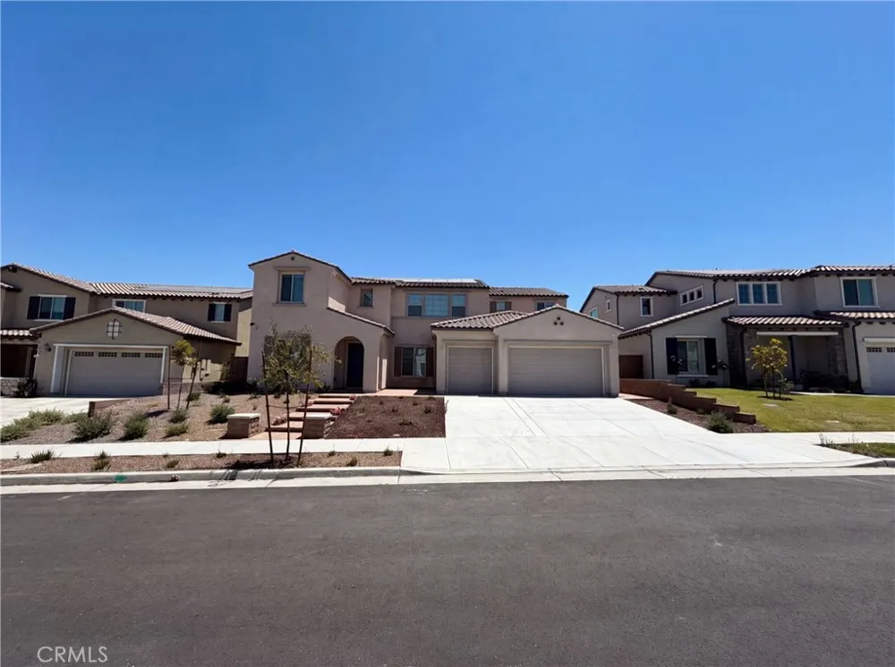 17698 Col Ranch Riverside, CA 92503