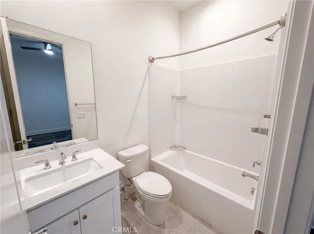 17698 Col Ranch Riverside, CA 92503