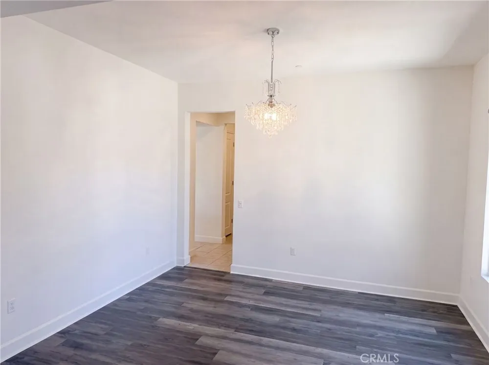 17698 Col Ranch Riverside, CA 92503