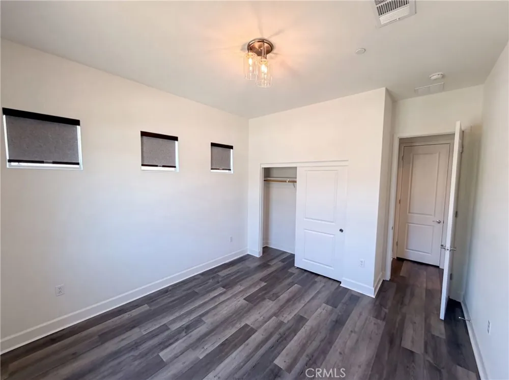 17698 Col Ranch Riverside, CA 92503