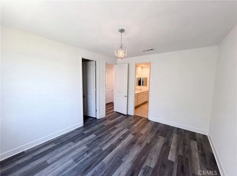 17698 Col Ranch Riverside, CA 92503