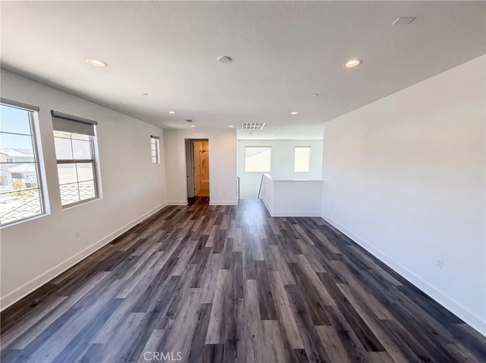 17698 Col Ranch Riverside, CA 92503