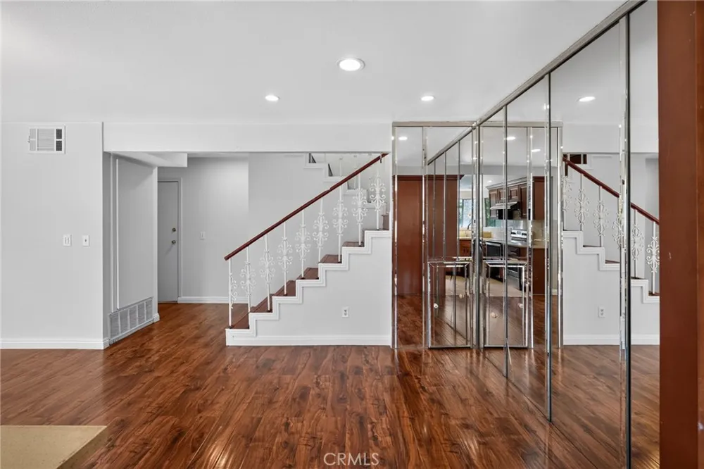 5130 W 1st #E Santa Ana, CA 92703