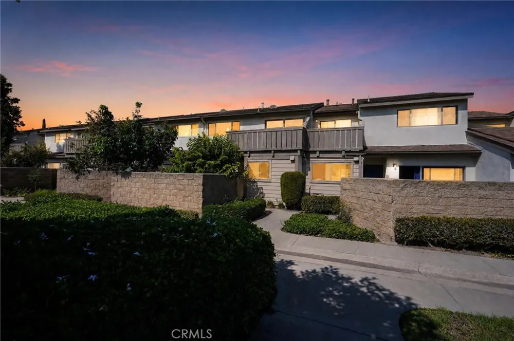 5130 W 1st #E Santa Ana, CA 92703