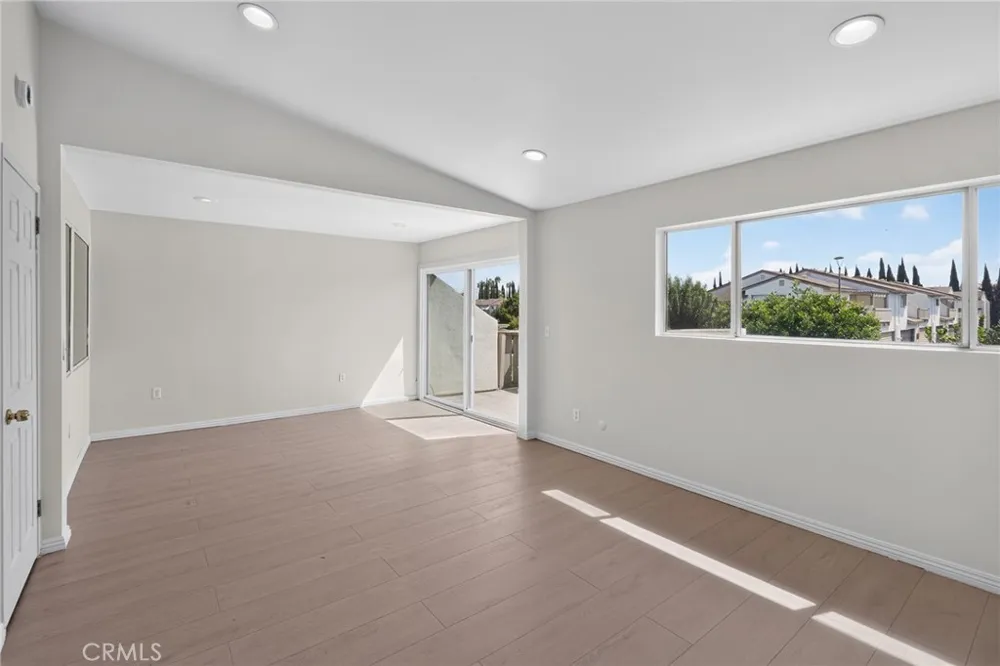 5130 W 1st #E Santa Ana, CA 92703