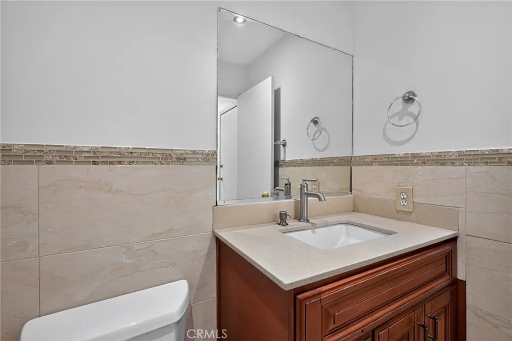5130 W 1st #E Santa Ana, CA 92703
