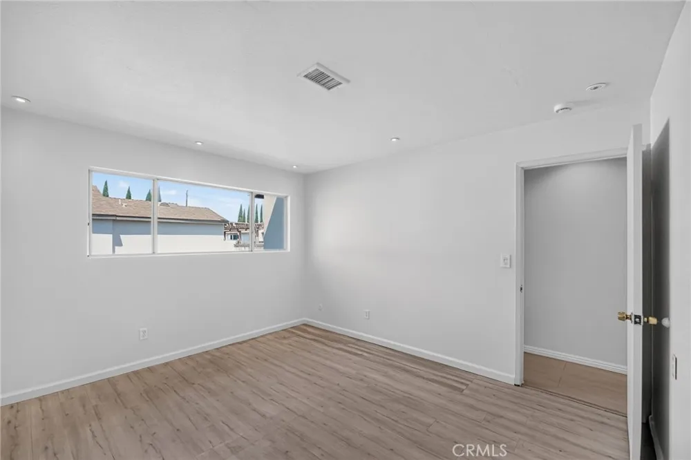 5130 W 1st #E Santa Ana, CA 92703