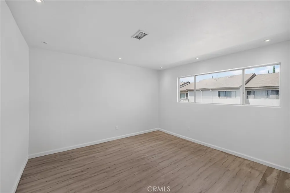 5130 W 1st #E Santa Ana, CA 92703