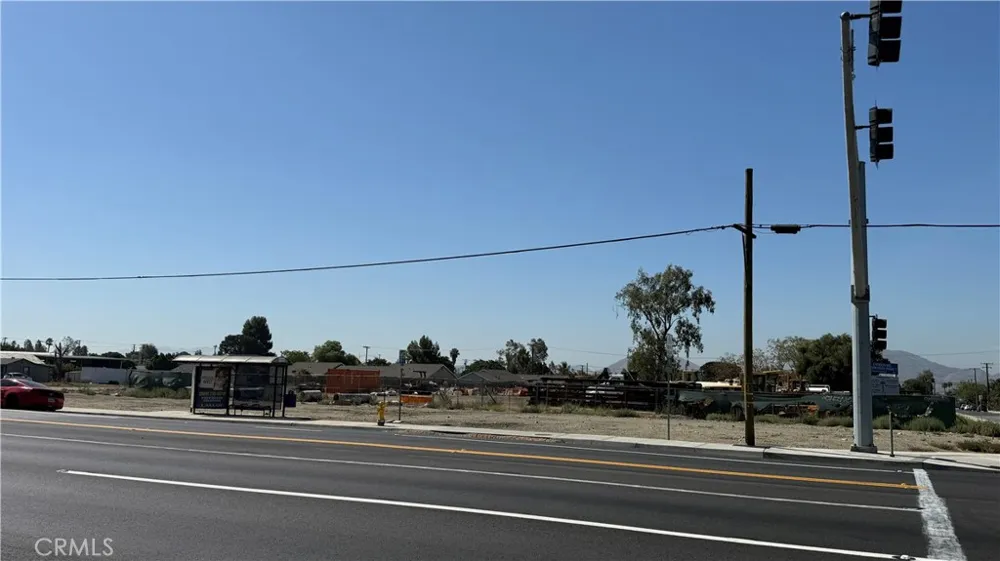 Arrow Fontana, CA 92335