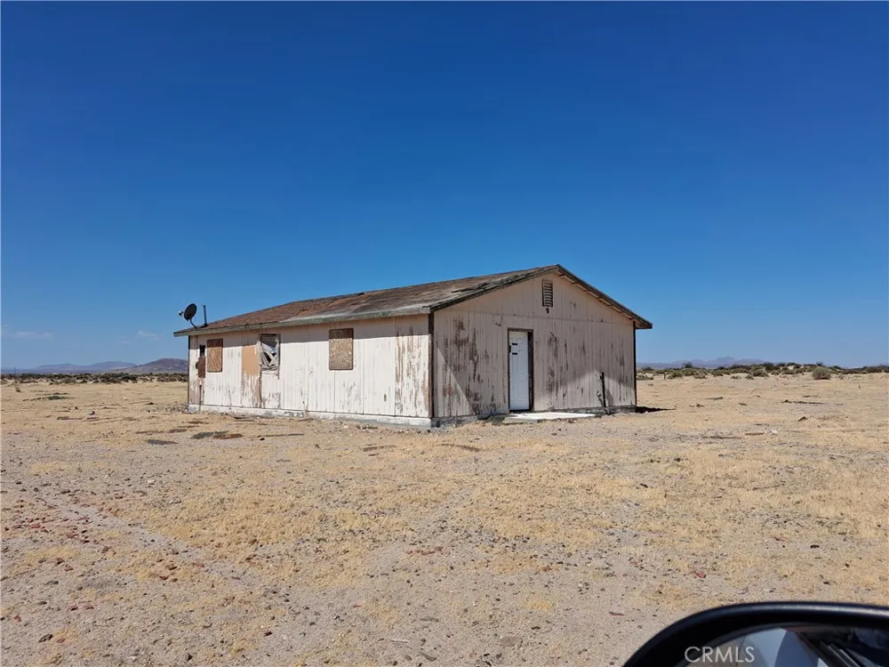 34115 Mountain View Hinkley, CA 92347