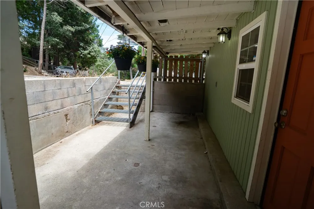 23655 Rocky Dell Crestline, CA 92325