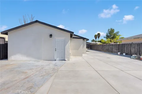 7359 Lynwood