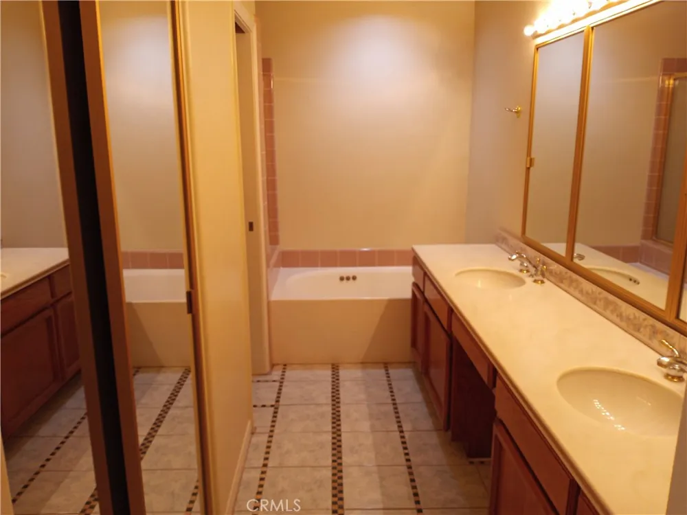 13449 Murphy Hill Drive Whittier, CA 90601