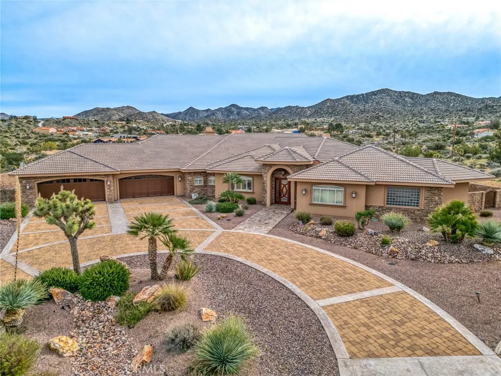 58839 Santa Barbara Dr Yucca Valley, CA 92284