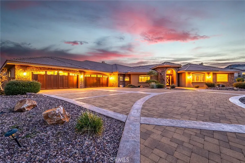 58839 Santa Barbara Dr Yucca Valley, CA 92284