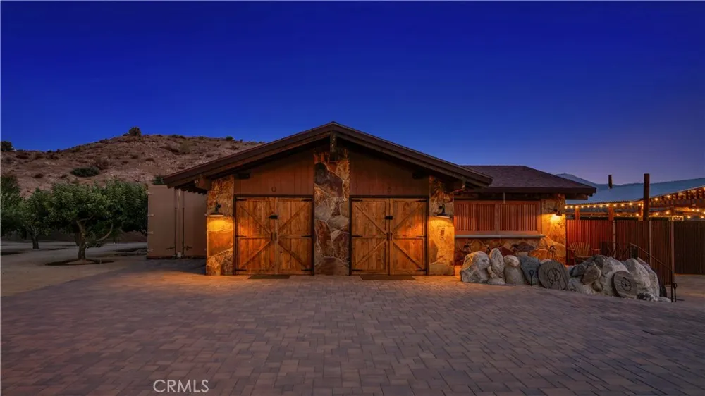 48869 Paradise Avenue Morongo Valley, CA 92256