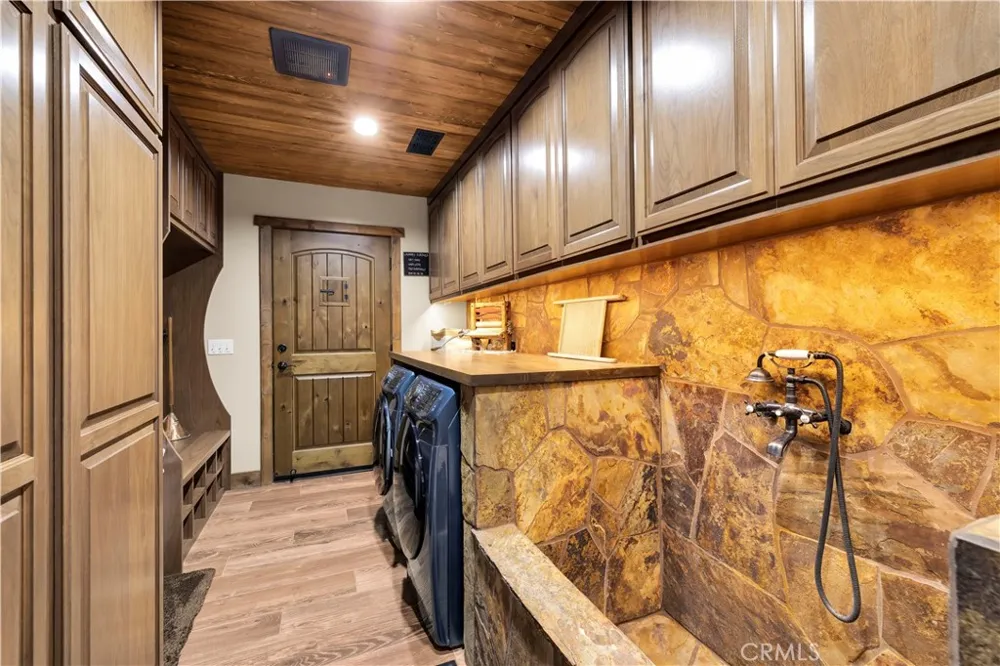 48869 Paradise Avenue Morongo Valley, CA 92256