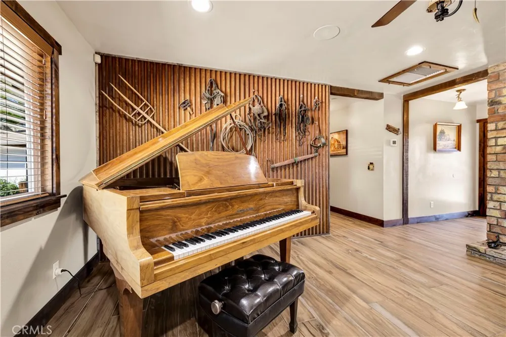 48869 Paradise Avenue Morongo Valley, CA 92256