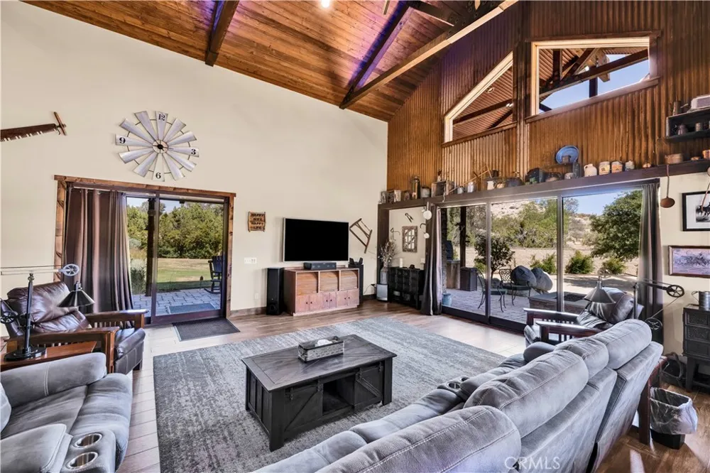 48869 Paradise Avenue Morongo Valley, CA 92256