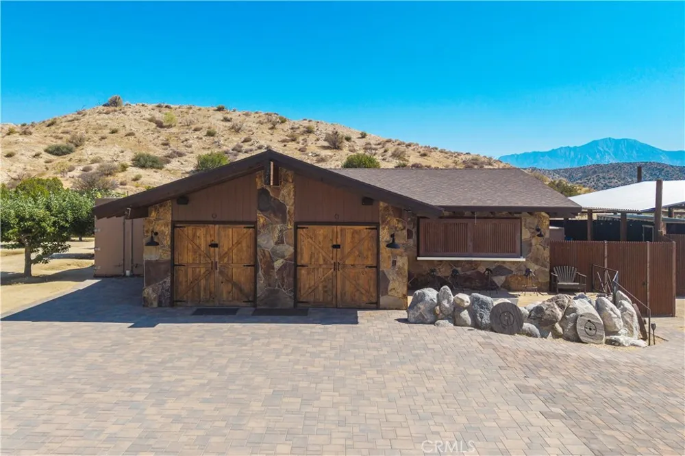 48869 Paradise Avenue Morongo Valley, CA 92256