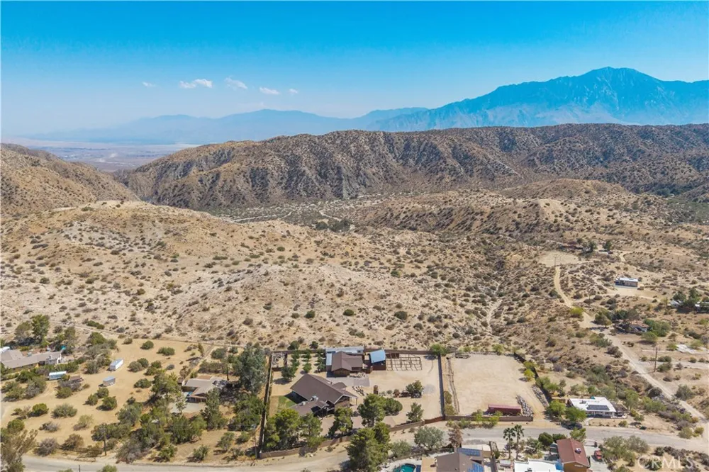 48869 Paradise Avenue Morongo Valley, CA 92256