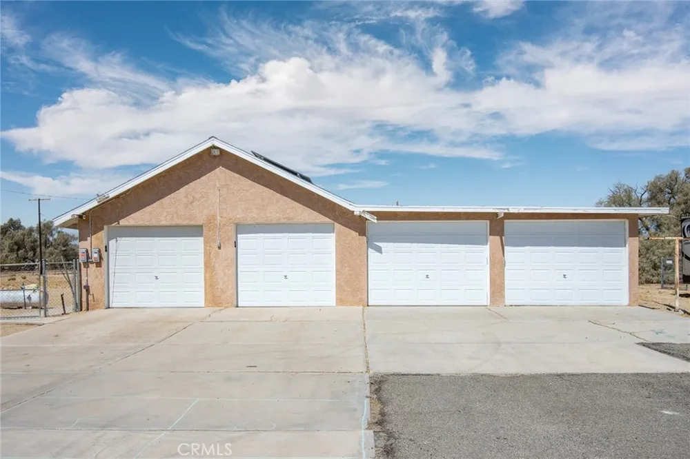 73292 Raymond Way 29 Palms, CA 92277